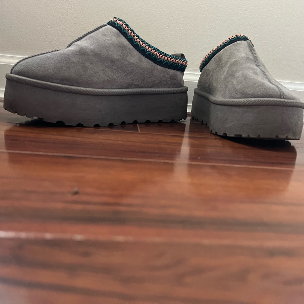 Gray Minimalist Mules with Platform Sole - Picture 3 of 5